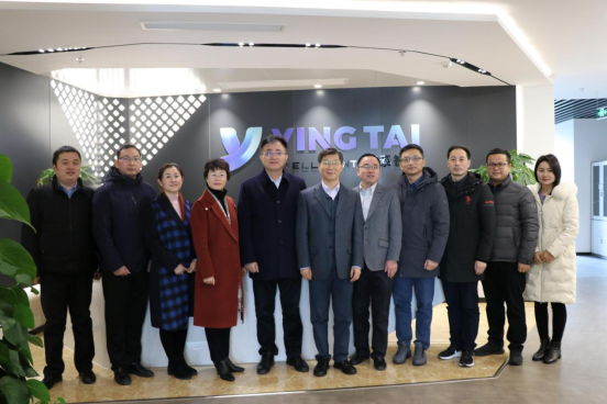 江苏省人民政府原副省长曹卫星、江苏省委统一战线工作部副部长瞿超一行来公司调研指导